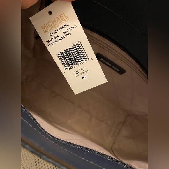 Michael Kors Navy and Cream Signature Tote - Picture 13 of 16